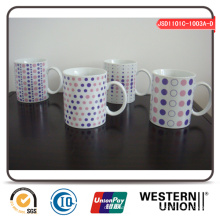 Caneca reta da porcelana da forma fina do projeto